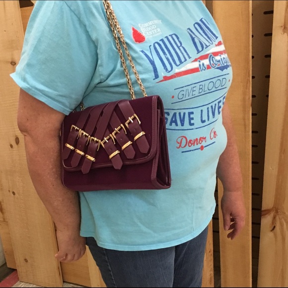 Purple gold buckle and chain purse - Picture 2 of 3